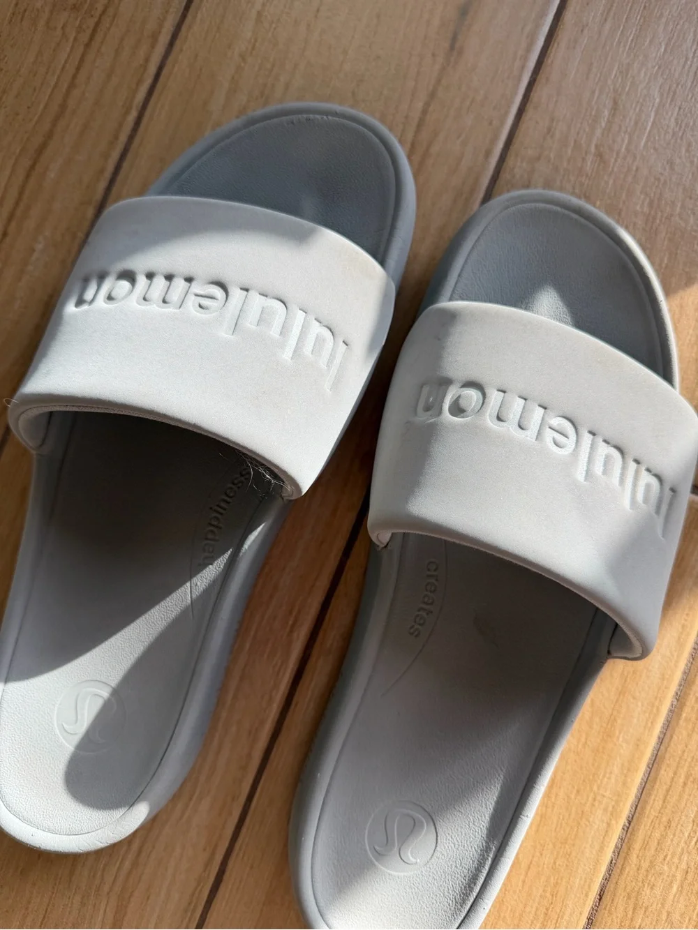 Lululemon Men’s Slide sandals in gray